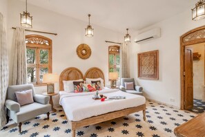 Villa | 4 bedrooms - 4bhk Villa in Siolim Pool Lush Forest View (Siolim)