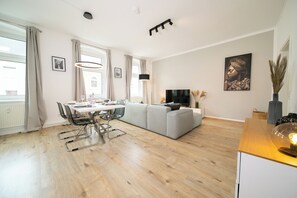 Superior-Apartment, 2 Schlafzimmer, Küche | Wohnzimmer