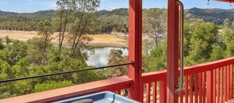 Naci Lakeview Retreat - Spa and Game Room!