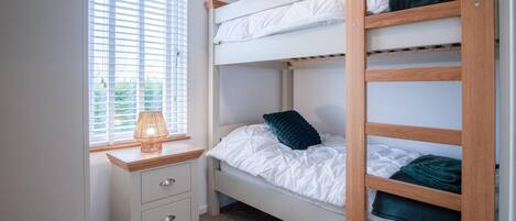 Apartment | 3 bedrooms, Internet