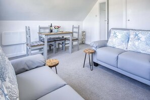 Apartment - High Deck - 1 Bedroom Apartment - Saundersfoot (Saundersfoot)