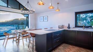 Apartment | 3 bedrooms, Internet