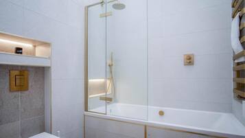 Apartment | 3 bedrooms, Internet