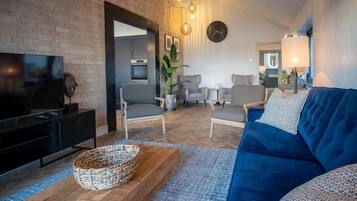 Apartment | 3 bedrooms, Internet