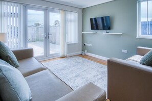 House | 1 bedroom, Internet - Ridgeway Hideaway - 1 Bedroom Holiday Home - Manorbier (Tenby)