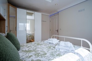 House | 1 bedroom, Internet - Ridgeway Hideaway - 1 Bedroom Holiday Home - Manorbier (Tenby)