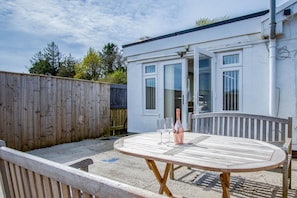 House | 1 bedroom, Internet - Ridgeway Hideaway - 1 Bedroom Holiday Home - Manorbier (Tenby)