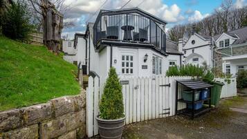 2 bedrooms, Internet