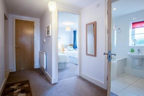 Apartment | 2 bedrooms, Internet