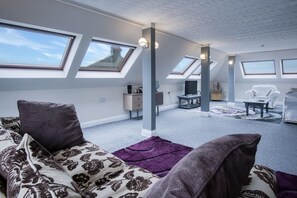 Apartment - The Penthouse - 1 Bedroom Penthouse - Milford Haven (Milford Haven)