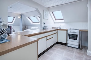 1 bedroom, Internet - The Penthouse - 1 Bedroom Penthouse - Milford Haven (Milford Haven)