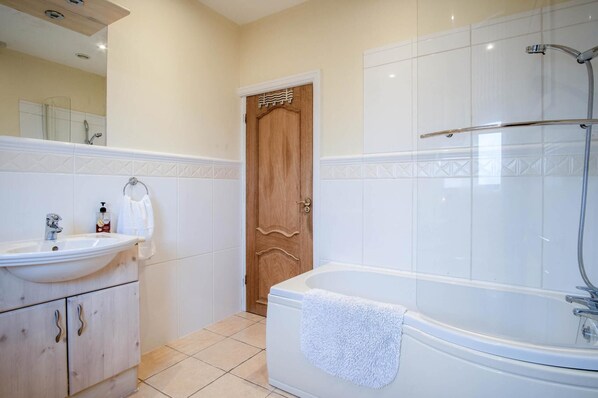 House | 3 bedrooms, Internet