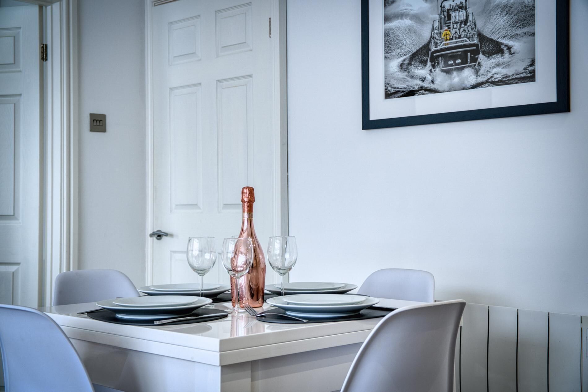 2 bedrooms, Internet