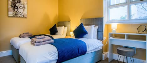 House | 9 bedrooms, Internet