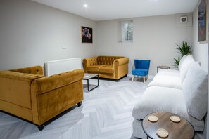 ハウス | 9 室のベッドルーム、インターネットアクセス