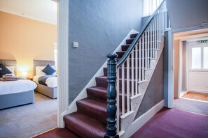 House | 9 bedrooms, Internet - The Lanterns - 9 Bedroom - Sleeps 17 - Saundersfoot Village Centre (Saundersfoot)