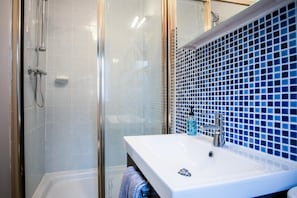 Maison | 9 chambres, accès à Internet haute vitesse