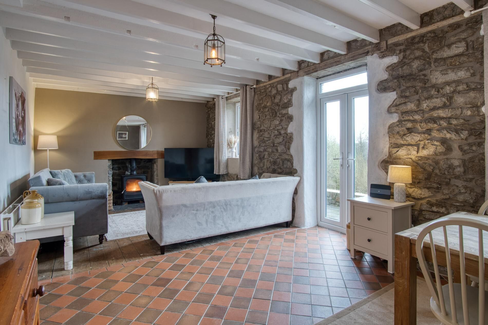 3 bedrooms, Internet