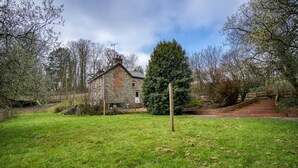 House | 3 bedrooms, high-speed internet