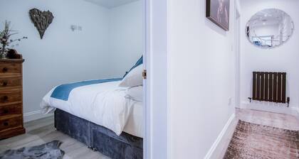 Wiston Street - 2 Bedroom Holiday Home - Pembroke