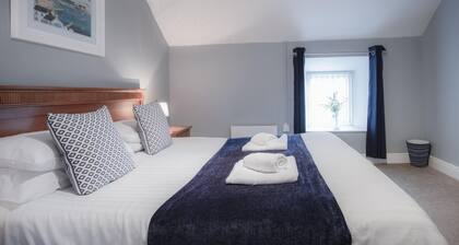 Fletcher Coach House - 3 Bedroom Cottage - Pendine