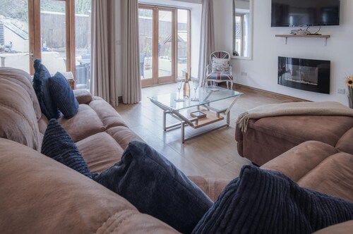 Fletcher Coach House - 3 Bedroom Cottage - Pendine