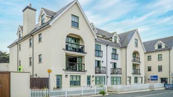 Apartment | 3 bedrooms, Internet