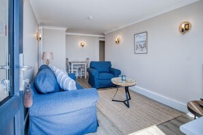 Apartment | 1 bedroom, Internet - Waterfront 1 - 1 Bedroom Apartment - Wisemans Bridge (Saundersfoot)