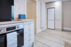 公寓 | 1 間臥室、網路服務