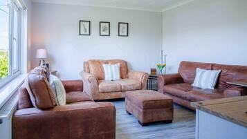 3 bedrooms, Internet