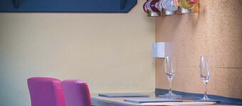 Clouds - 1 Bedroom Holiday Home - Milford Haven