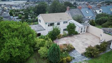 House | 4 bedrooms, Internet