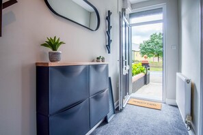 House | 3 bedrooms, Internet - No 7 Moorfield Road - 3 Bed Townhouse - Narberth (Narberth)