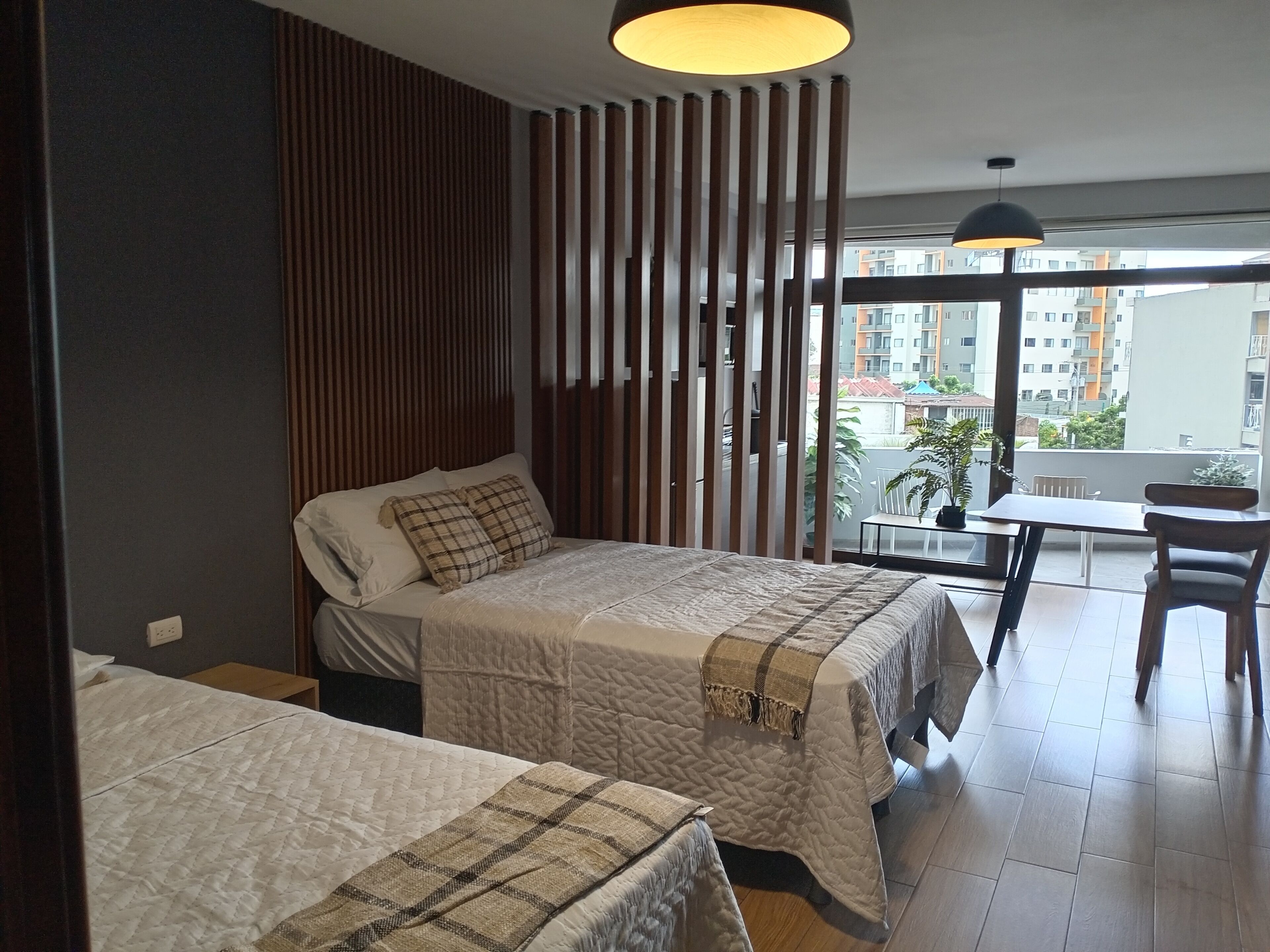 1 soverom, strykejern/-brett, wi-fi og sengetøy