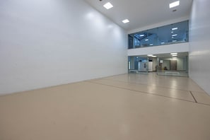 Condo, 1 quarto | Campo esportivo