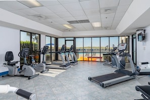 Condo, 2 quartos | Sala de fitness