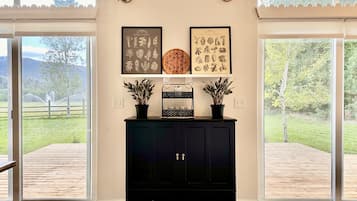 House, 4 Bedrooms | Interior