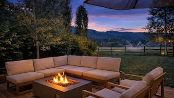 House, 4 Bedrooms | Property grounds