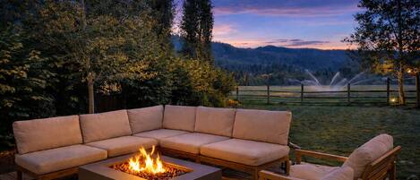 House, 4 Bedrooms | Property grounds