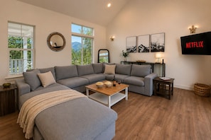 Ferienhaus, 4 Schlafzimmer | Wohnbereich | Streaming-Dienste