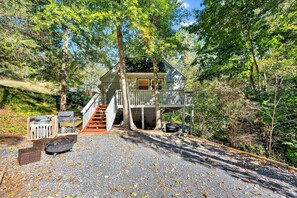 Cabin, 3 Bedrooms | Terrace/patio