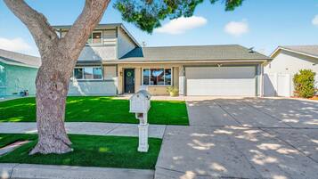 House, 4 Bedrooms | Exterior