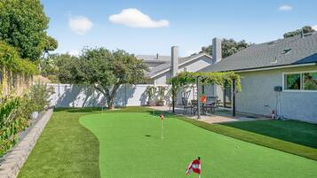 House, 4 Bedrooms | Property grounds