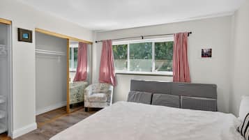 House, 4 Bedrooms | 4 bedrooms, laptop workspace, free WiFi