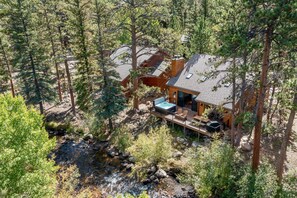 House, 4 Bedrooms | Exterior