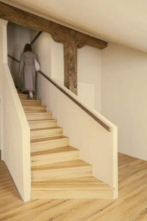 Handrails in stairways