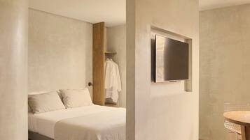 Estudi de disseny, vistes al riu | Roba de llit d'alta qualitat i matalassos de la marca Select Comfort