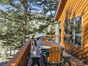 House, 4 Bedrooms | Outdoor dining