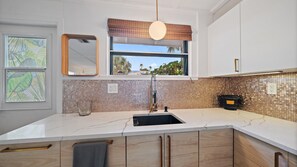 Bangalô, 1 quarto | Cozinha privada | Geladeira, fogão, cafeteira/chaleira, torradeira