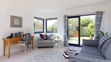 House | 1 bedroom, desk, Internet